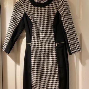 Black and white 3/4 sleeve dressed